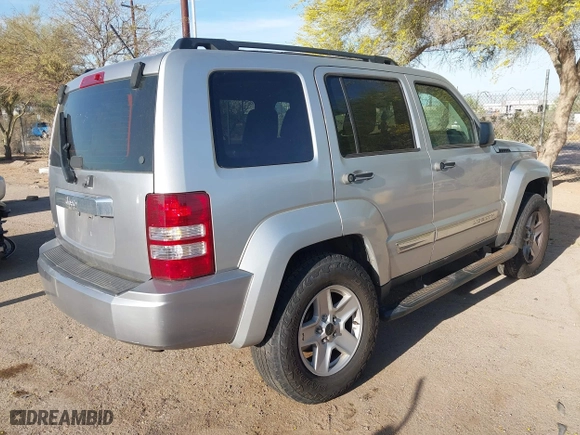 2009 Jeep Liberty Limited with VIN 1J8GN58KX9W527260, listed as a IAAI auction lot 41901644 with 154,010 mi miles. Bid and sale history available at carsss.com. Image 4.