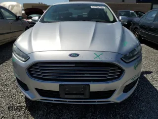 2014 Ford Fusion SE with VIN 3FA6P0H75ER235238, listed as a Copart auction lot 52166135 with 84,770 mi miles and Salvage Title. Bid and sale history available at carsss.com. Image 5.