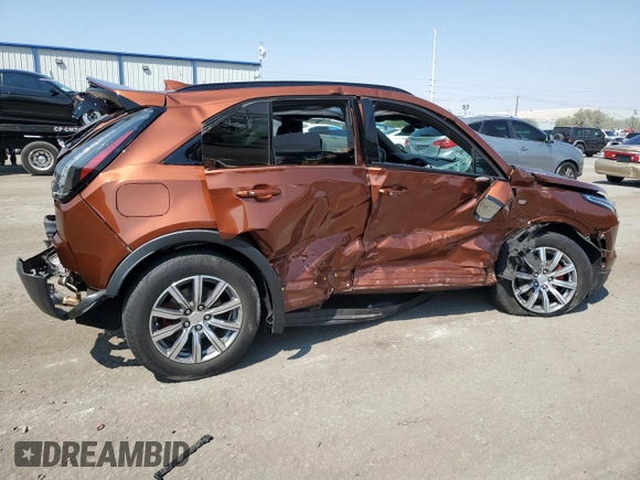 2021 Cadillac XT4 FWD Sport with VIN 1GYFZER49MF057541, listed as a Copart auction lot 70654544 with 35,441 mi miles and Non Repairable. Bid and sale history available at DreamBid. Image 3.