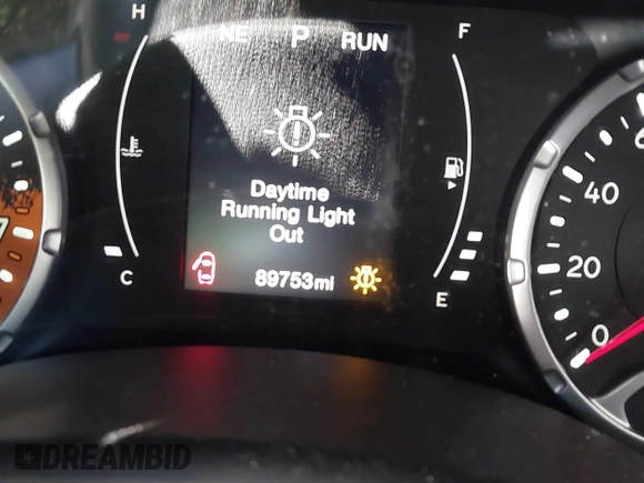 2016 Jeep Renegade Latitude with VIN ZACCJBBT4GPD61037, listed as a IAAI auction lot 41555776 with 89,753 mi miles. Bid and sale history available at carsss.com. Image 15.