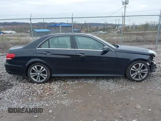2016 Mercedes-Benz E-Class E 350 Luxury with VIN WDDHF8JB6GB186535, listed as a IAAI auction lot 41883817 with 116,342 mi miles. Bid and sale history available at carsss.com. Image 13.
