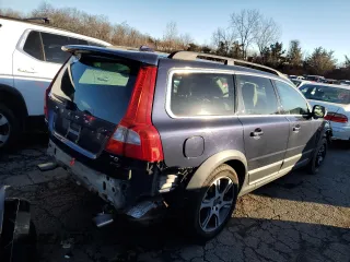 2012 Volvo XC70 T6 with VIN YV4902BZ5C1124355, listed as a Copart auction lot 82923854 with 141,243 mi miles and Salvage Title. Bid and sale history available at DreamBid. Image 3.