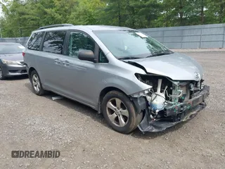 2015 Toyota Sienna LE AAS с VIN 5TDKK3DC6FS643189, выставлен на аукционе IAAI как лот 42348313 с пробегом 180 561 миль миль и . История ставок и продаж доступна на DreamBid. Изображение 1.