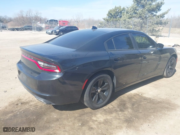 2015 Dodge Charger SXT with VIN 2C3CDXHG3FH835837, listed as a IAAI auction lot 41738411 with 164,339 mi miles. Bid and sale history available at carsss.com. Image 4.