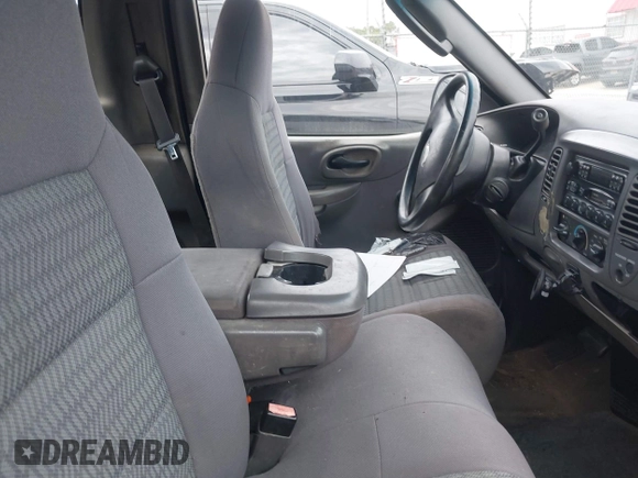 2003 Ford F-150 XL with VIN 1FTRF17253NB64662, listed as a IAAI auction lot 41681596 with 271,536 mi miles and . Bid and sale history available at DreamBid. Image 5.