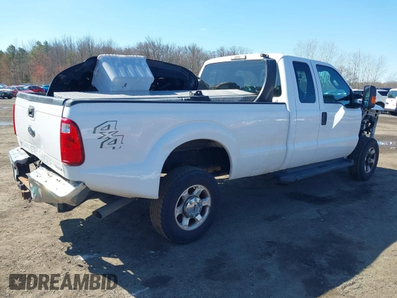 2016 Ford Super Duty F-250 SRW XLT with VIN 1FT7X2B67GED20159, listed as a IAAI auction lot 41570447 with 98,359 mi miles. Bid and sale history available at carsss.com. Image 4.