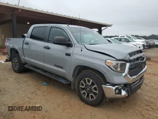 2018 Toyota Tundra 2WD SR5 with VIN 5TFEY5F12JX242258, listed as a Copart auction lot 73524394 with 117,034 mi miles and Salvage Title. Bid and sale history available at carsss.com. Image 4.