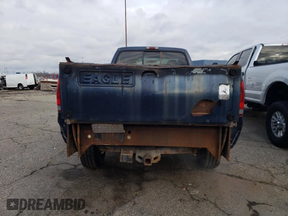 2003 Ford F-350 XL with VIN 1FTSF31S33EB31066, listed as a Copart auction lot 84225024 with 71,597 mi miles and Clean Title. Bid and sale history available at DreamBid. Image 6.