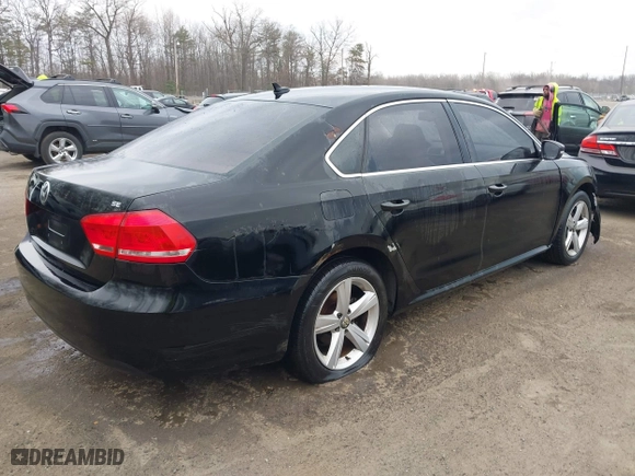 2013 Volkswagen Passat SE with VIN 1VWBP7A33DC114324, listed as a IAAI auction lot 41609521 with 110,229 mi miles. Bid and sale history available at carsss.com. Image 4.