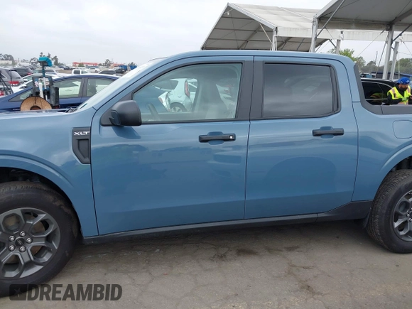 2024 Ford Maverick XLT z VIN 3FTTW8H38RRB23485, wystawiony jako IAAI lot #42185211 z przebiegiem 9 383 mil mil oraz . Historia ofert i sprzedaży dostępna na DreamBid. Obrazek 14.