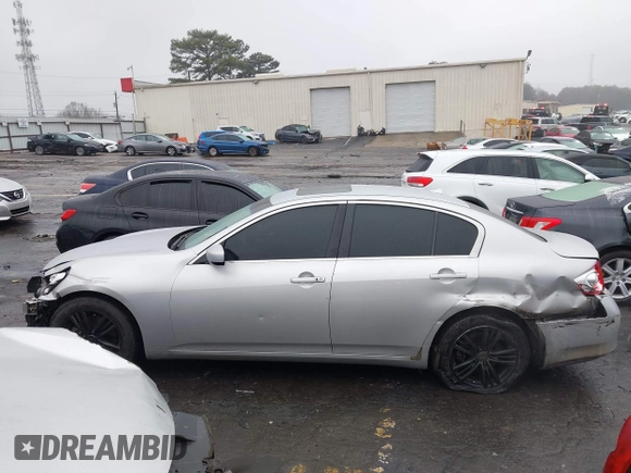 2013 Infiniti G37 Sedan Journey with VIN JN1CV6AP9DM715499, listed as a IAAI auction lot 41561023 with 181,921 mi miles. Bid and sale history available at carsss.com. Image 14.