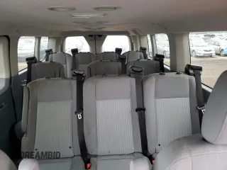 2018 Ford Transit Passenger XL z VIN 1FBZX2ZM3JKA29748, wystawiony jako Copart lot #53271175 z przebiegiem 322 749 mil mil oraz Szkoda całkowita • Salvage title. Historia ofert i sprzedaży dostępna na DreamBid. Obrazek 10.