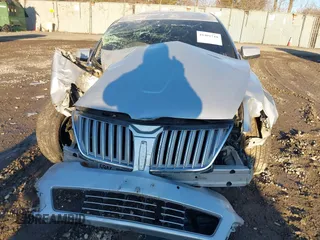 2009 Lincoln MKS with VIN 1LNHM94R19G616794, listed as a IAAI auction lot 41401710 with Not Provided miles and . Bid and sale history available at DreamBid. Image 10.
