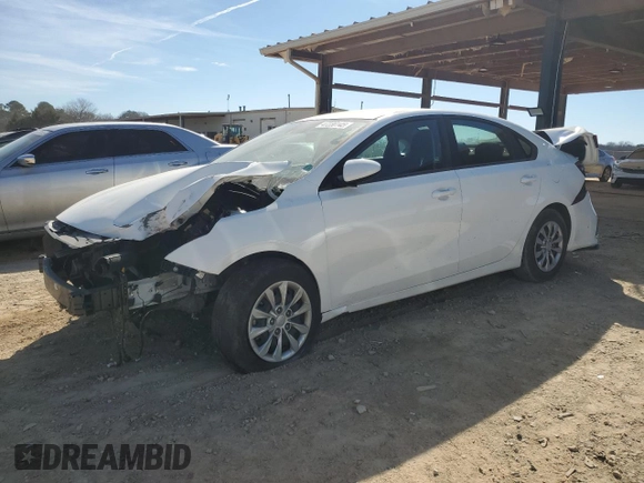 2021 Kia Forte FE with VIN 3KPF24AD6ME328078, listed as a Copart auction lot 47230145 with 83,997 mi miles and Salvage Title. Bid and sale history available at carsss.com. Image 1.