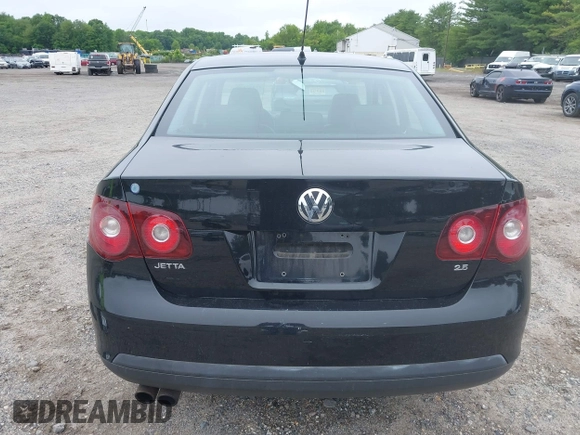 2010 Volkswagen Jetta Limited Edition with VIN 3VWRZ7AJ0AM105047, listed as a IAAI auction lot 42462140 with 199,668 mi miles and . Bid and sale history available at DreamBid. Image 16.