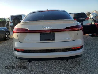 2021 Audi e-tron Sportback Prestige z VIN WA13AAGE4MB018961, wystawiony jako Copart lot #74674294 z przebiegiem Nie podano mil oraz Nie do naprawy • Non repairable. Historia ofert i sprzedaży dostępna na DreamBid. Obrazek 6.