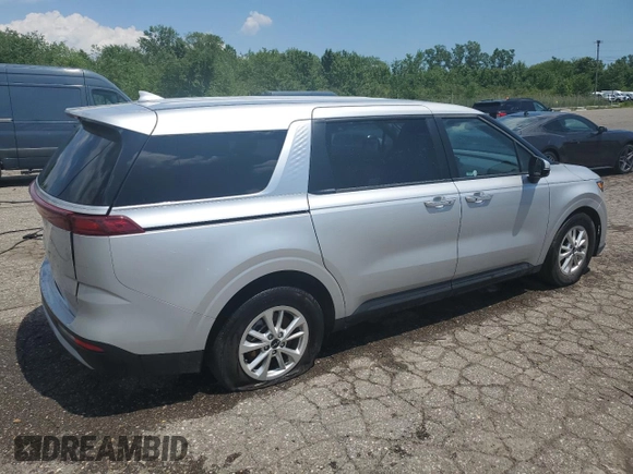 2023 Kia Carnival LX with VIN KNDNB4H30P6265160, listed as a Copart auction lot 60125244 with 30,951 mi miles and Non Repairable. Bid and sale history available at carsss.com. Image 3.