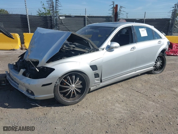 2009 Mercedes-Benz S-Class 5.5L V8 with VIN WDDNG71X89A249472, listed as a IAAI auction lot 41308377 with 146,763 mi miles. Bid and sale history available at carsss.com. Image 2.