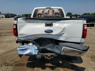 2015 Ford F-350 Lariat с VIN 1FT8X3BT9FED37558, выставлен на аукционе Copart как лот 62318945 с пробегом 109 232 миль миль и Списание • Salvage title. История ставок и продаж доступна на DreamBid. Изображение 6.