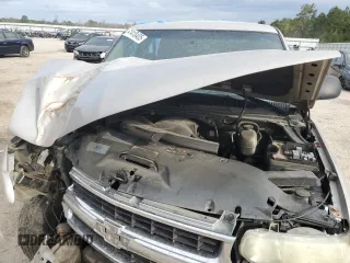 2004 Chevrolet Tahoe LS with VIN 1GNEC13V24J125079, listed as a Copart auction lot 41410405 with 290,954 mi miles and Salvage Title. Bid and sale history available at carsss.com. Image 13.
