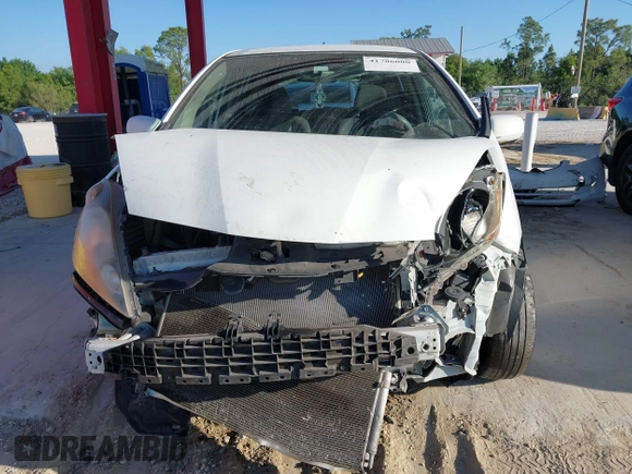 2013 Honda Fit with VIN JHMGE8H37DC063550, listed as a IAAI auction lot 41786000 with 187,854 mi miles. Bid and sale history available at carsss.com. Image 6.