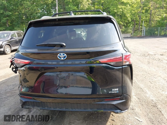 2022 Toyota Sienna XSE with VIN 5TDDRKEC8NS079069, listed as a IAAI auction lot 42231512 with 121,494 mi miles and . Bid and sale history available at DreamBid. Image 16.