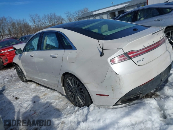 2013 Lincoln MKZ with VIN 3LN6L2J95DR803074, listed as a IAAI auction lot 41331345 with 151,433 mi miles. Bid and sale history available at carsss.com. Image 3.