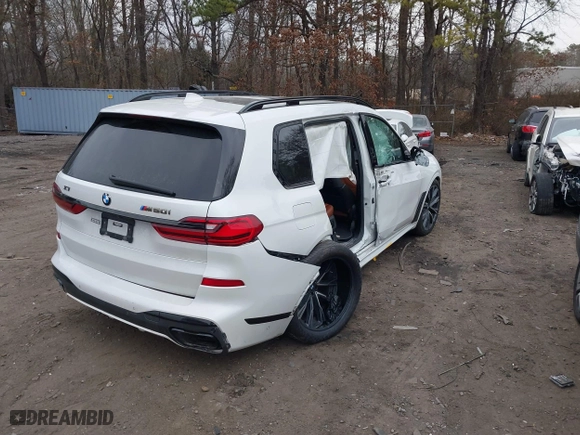 2022 BMW X7 M50i with VIN 5UXCX6C00N9K19775, listed as a IAAI auction lot 41256543 with 31,942 mi miles. Bid and sale history available at carsss.com. Image 4.