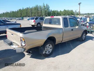 2002 Toyota Tacoma z VIN 5TEVL52NX2Z143074, wystawiony jako IAAI lot #42379132 z przebiegiem 288 039 mil mil oraz . Historia ofert i sprzedaży dostępna na DreamBid. Obrazek 4.