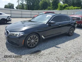 2018 BMW 5 Series 530i z VIN WBAJA5C51JWA57263, wystawiony jako Copart lot #61072855 z przebiegiem 96 247 mil mil oraz Czysty tytuł • Clean title. Historia ofert i sprzedaży dostępna na DreamBid. Obrazek 1.