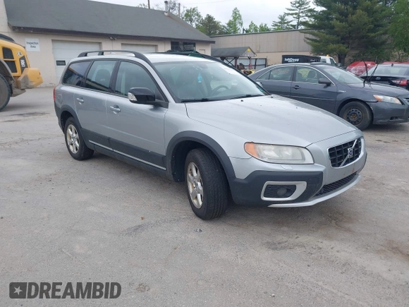 2008 Volvo XC70 z VIN YV4BZ982981017634, wystawiony jako IAAI lot #42321259 z przebiegiem 185 211 mil mil oraz . Historia ofert i sprzedaży dostępna na DreamBid. Obrazek 1.