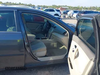 2007 Toyota Camry CE with VIN 4T1BE46K77U147361, listed as a IAAI auction lot 41918501 with 267,924 mi miles. Bid and sale history available at carsss.com. Image 5.
