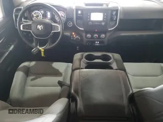 2020 Ram 1500 Big Horn z VIN 1C6SRFBT7LN190032, wystawiony jako Copart lot #46864795 z przebiegiem 79 484 mil mil oraz Szkoda całkowita • Salvage title. Historia ofert i sprzedaży dostępna na DreamBid. Obrazek 8.