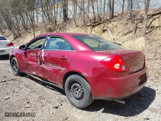 2008 Pontiac G6 with VIN 1G2ZG57B084263895, listed as a IAAI auction lot 42067350 with 101,697 mi miles. Bid and sale history available at carsss.com. Image 3.