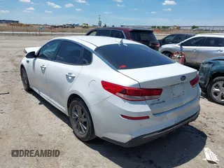 2019 Kia Optima LX z VIN 5XXGT4L38KG372576, wystawiony jako IAAI lot #42248090 z przebiegiem 98 368 mil mil oraz . Historia ofert i sprzedaży dostępna na DreamBid. Obrazek 3.