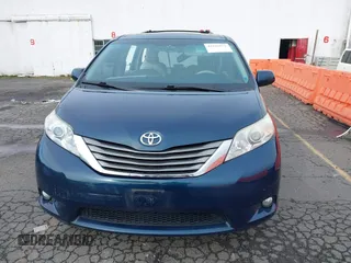 2011 Toyota Sienna XLE AAS with VIN 5TDYK3DCXBS113103, listed as a IAAI auction lot 41505972 with 170,919 mi miles and . Bid and sale history available at DreamBid. Image 12.