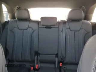 2025 Audi Q5 S line Premium z VIN WA1GAAFY3S2015351, wystawiony jako Copart lot #49959865 z przebiegiem 1249 mil mil oraz Szkody całkowita. Historia ofert i sprzedaży dostępna na DreamBid. Obrazek 10.