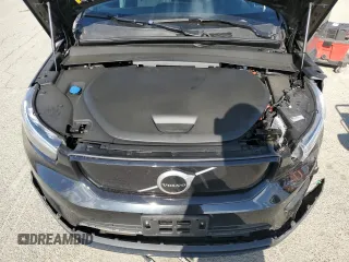 2021 Volvo XC40 z VIN YV4ED3UR2M2567418, wystawiony jako Copart lot #54073465 z przebiegiem 20 221 mil mil oraz Szkoda całkowita • Salvage title. Historia ofert i sprzedaży dostępna na DreamBid. Obrazek 11.