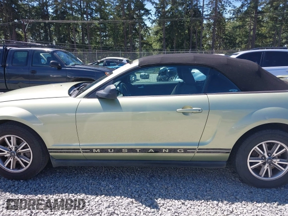 2005 Ford Mustang Deluxe with VIN 1ZVFT84N755254849, listed as a IAAI auction lot 42544077 with 276,391 mi miles and . Bid and sale history available at DreamBid. Image 14.