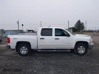 2012 Chevrolet Silverado 1500 LT with VIN 3GCPKSE72CG114026, listed as a IAAI auction lot 41735116 with 191,266 mi miles. Bid and sale history available at carsss.com. Image 14.