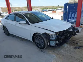 2024 Hyundai Elantra SEL с VIN KMHLM4DG3RU637174, выставлен на аукционе IAAI как лот 42073992 с пробегом 22 454 миль миль и . История ставок и продаж доступна на DreamBid. Изображение 1.