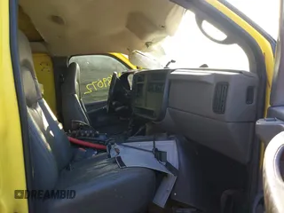 2005 Chevrolet Express Cargo with VIN 1GCHG39U151209822, listed as a IAAI auction lot 41889072 with Not provided miles and . Bid and sale history available at DreamBid. Image 5.