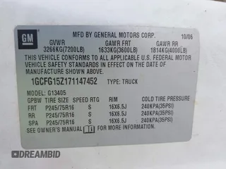 2007 Chevrolet City Express Cargo z VIN 1GCFG15Z171147452, wystawiony jako IAAI lot #42286486 z przebiegiem 137 653 mil mil oraz . Historia ofert i sprzedaży dostępna na DreamBid. Obrazek 9.