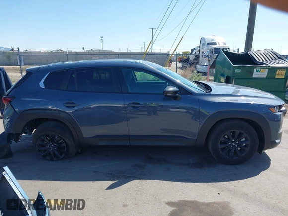 2025 Mazda CX-50 S Select z VIN 7MMVABAM9SN348045, wystawiony jako IAAI lot #42077636 z przebiegiem 2 211 mil mil oraz . Historia ofert i sprzedaży dostępna na DreamBid. Obrazek 13.