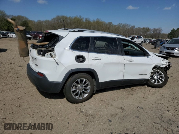 2019 Jeep Cherokee Latitude Plus with VIN 1C4PJLLB5KD204105, listed as a Copart auction lot 49886695 with 131,696 mi miles and Salvage Title. Bid and sale history available at carsss.com. Image 3.
