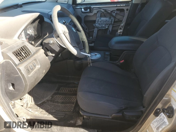 2008 Mitsubishi Endeavor LS with VIN 4A4MM21S78E013451, listed as a Copart auction lot 46529105 with 131,237 mi miles and Clean title. Bid and sale history available at DreamBid. Image 7.
