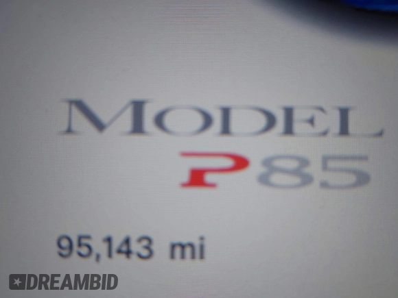 2013 Tesla Model S Performance с VIN 5YJSA1DP3DFP06177, выставлен на аукционе IAAI как лот 42675354 с пробегом 95 143 миль миль и . История ставок и продаж доступна на DreamBid. Изображение 11.