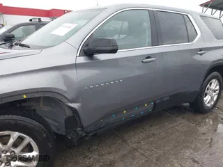 2021 Chevrolet Traverse LS with VIN 1GNERFKW6MJ145325, listed as a IAAI auction lot 41465202 with 102,406 mi miles. Bid and sale history available at carsss.com. Image 17.