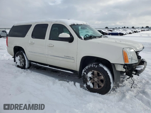 2014 GMC Yukon XL SLT with VIN 1GKS2KE78ER151549, listed as a Copart auction lot 44028675 with 176,209 mi miles and Salvage Title. Bid and sale history available at carsss.com. Image 4.