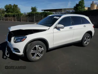 2019 Mercedes-Benz GLC 300 z VIN WDC0G4KB7KF634742, wystawiony jako Copart lot #52650315 z przebiegiem 23 796 mil mil oraz Szkoda całkowita • Salvage title. Historia ofert i sprzedaży dostępna na DreamBid. Obrazek 1.